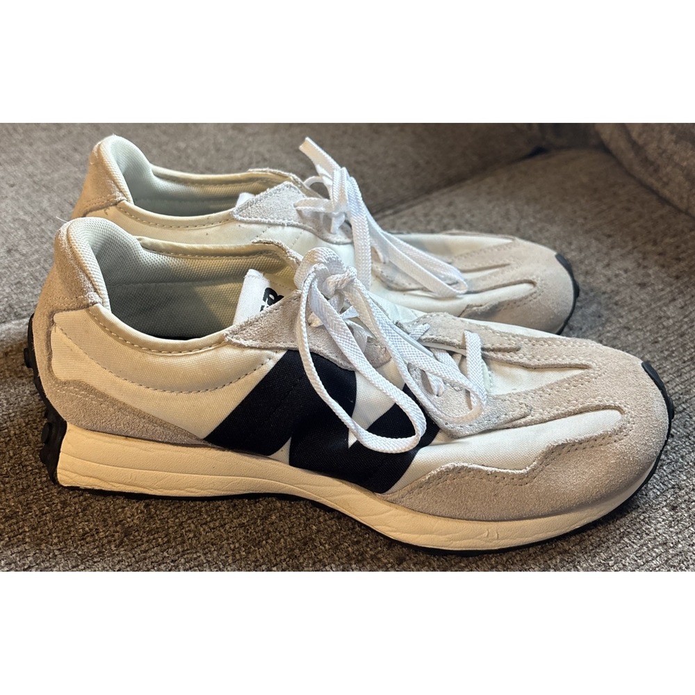 New Balance 327 Running Shoes Kids Size 6 Fit Like 7 1/2 Women's White Suede